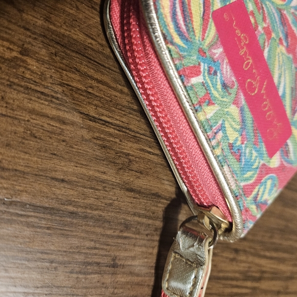 Lilly Pulitzer Pink and Green Tropical Wristlet/Clutch - Picture 6 of 7